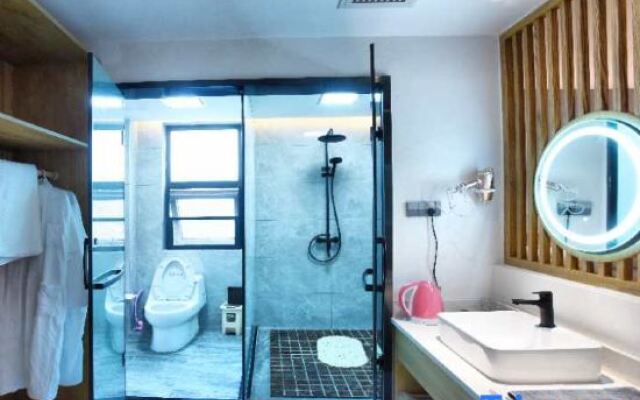Floral Hotel · Guiyuan Siju Hotel (South Gate of Huangshan Scenic Area,Feicui Valley)