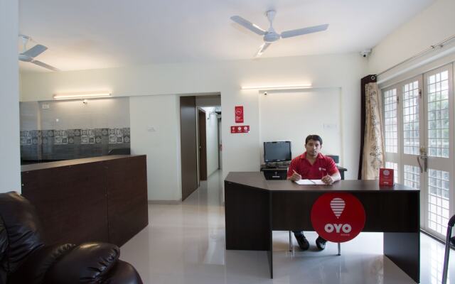 OYO 9052 Leisurely Abode