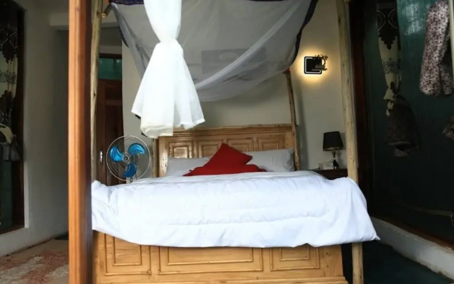 DoubleG Safaris and Camp Mikumi
