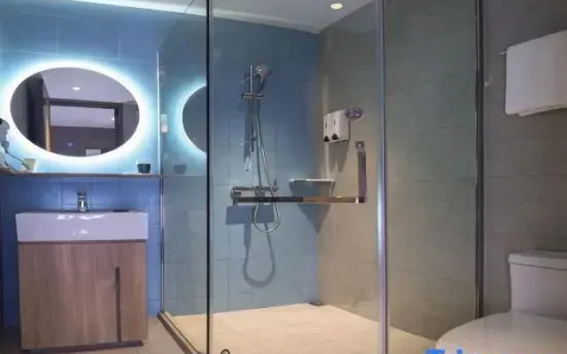 Homeinn · neo (Shanghai Baosteel Industrial Park Youyi Road Subway Station)