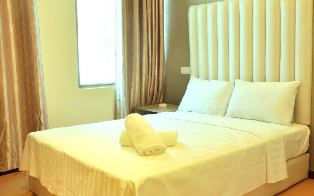Ease Hotel