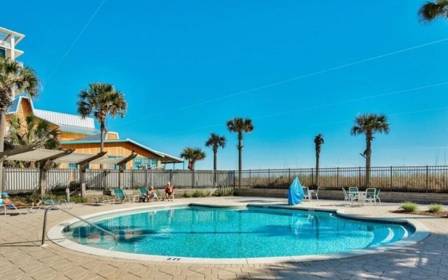 Sterling Gem Heated Pool Beach Front
