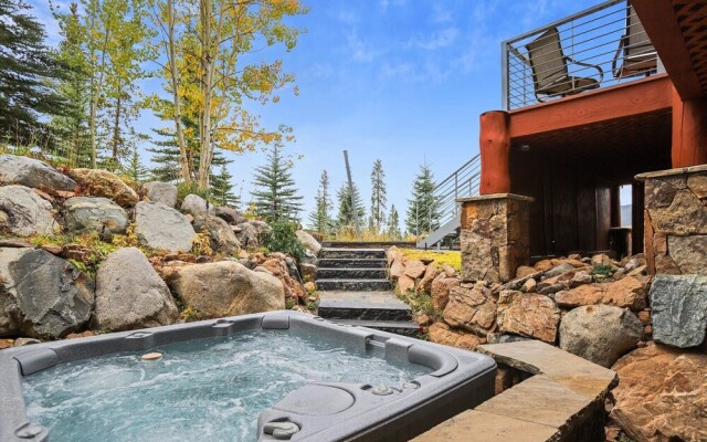 Waterwall House 5 Bedroom Home by Redawning