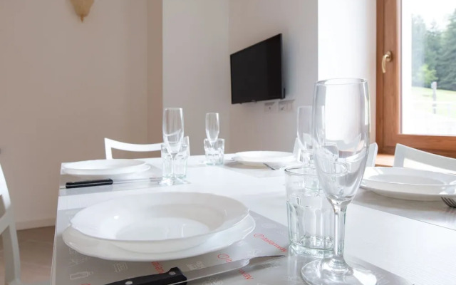 So-l563-tola35c2 - Villa Tola - Giallo