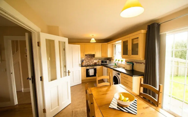 Modern Central Three Bedroom House