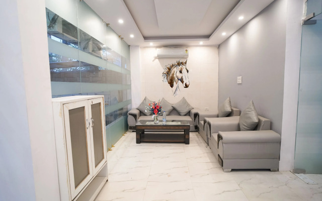 Roomshala 034 Grihum Noida Sector 63