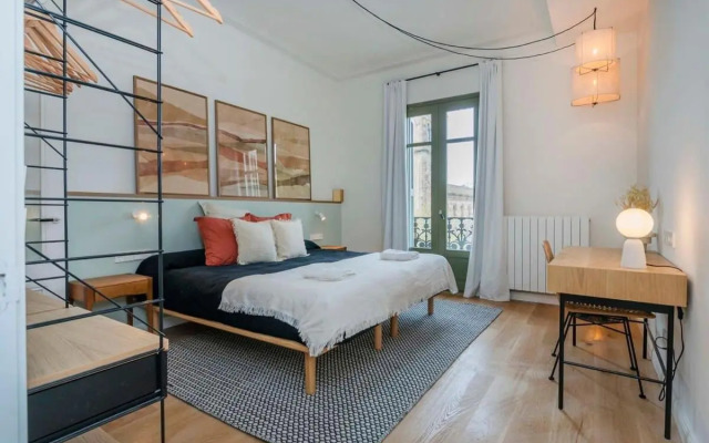 Amazing 5 bedrooms 5 bathrooms by Plaza Catalunya