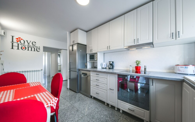 Mihali Apartment