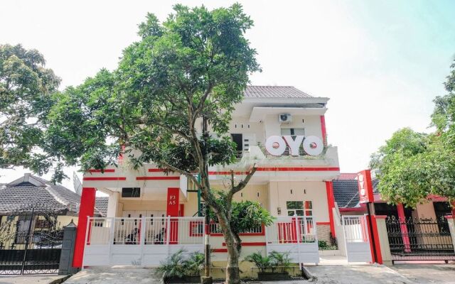 OYO 886 Omahku Asri Syariah