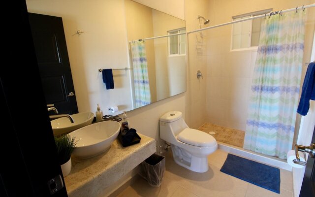 Selvanova 3 bedroom Condo & Casa Club