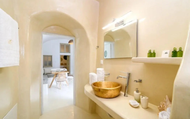 Suite Home Santorini