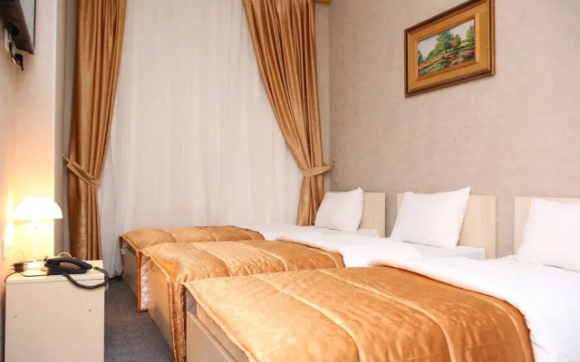 Riva Hotel