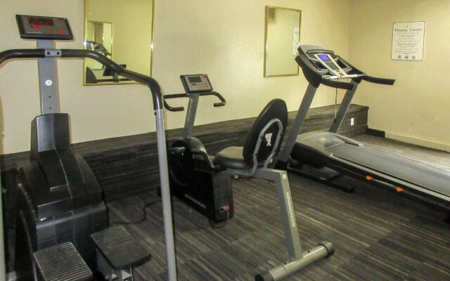 Quality Inn & Suites Apex - Holly Springs