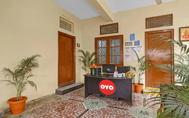 OYO 87614 Altima Suites
