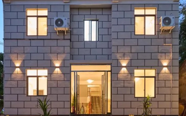 Qijianfang B&B (Weizhou Island Shiluokou Beach Branch)