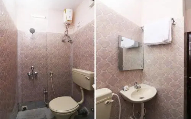 Super Oyo Hotel Dash Living