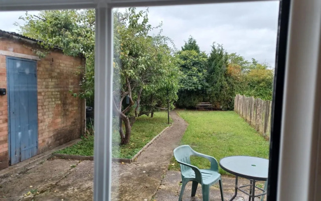Poynters House - Huku Kwetu Luton