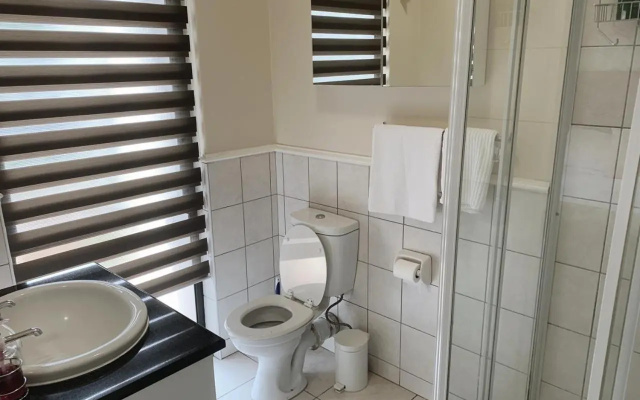 Lillys Quarter 1 - Newly Renovated!