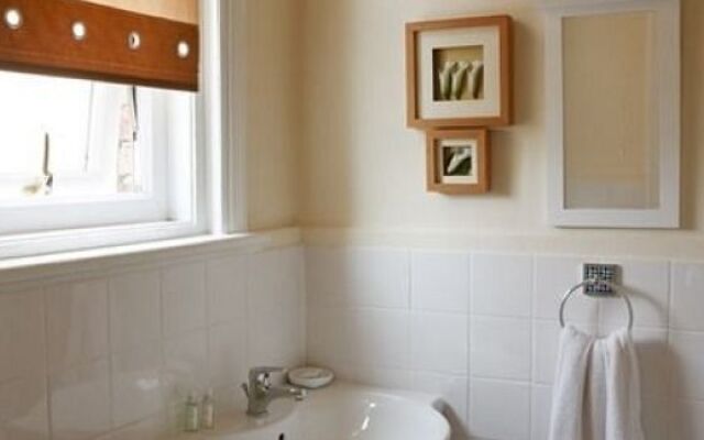 The Broadfield Hotel