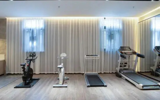 Yishang Hotel (Hechi Yizhou Municipal Center Plaza Branch)