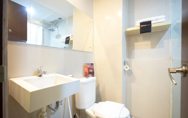 RedDoorz Apartment @ Bogor Valley