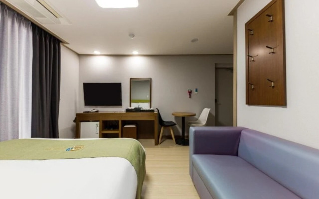 Boryeong (Daecheon) Mud Beach Hotel