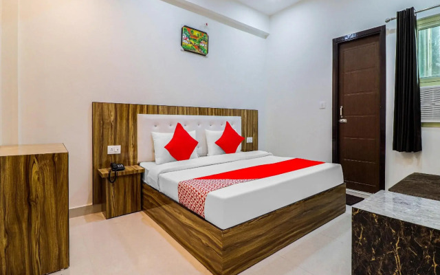 OYO Flagship 86255 Hotel Elite Inn