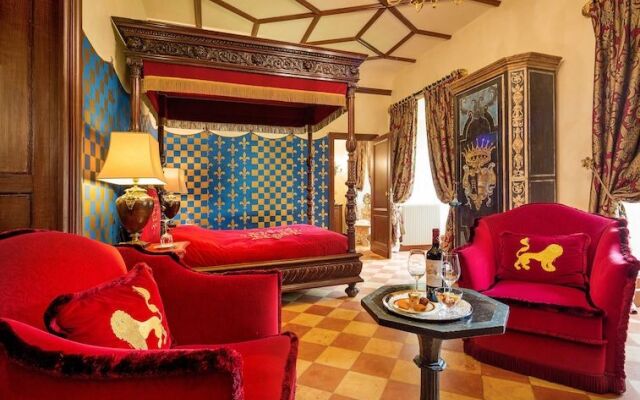 Château La Tour Carnet - B.Magrez Luxury Wine Experience