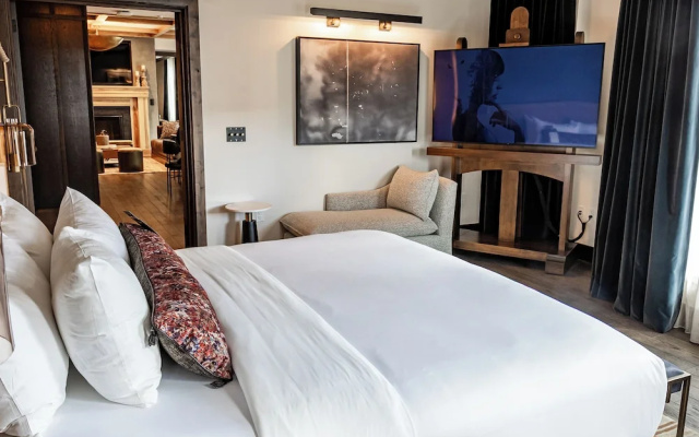 Hotel Renegade