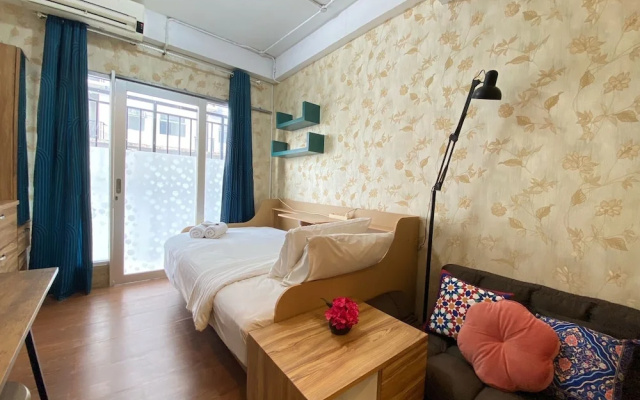 Bohemian Beauty Studio Room At Grand Asia Afrika Apartment – Guest Rooms – Bandung