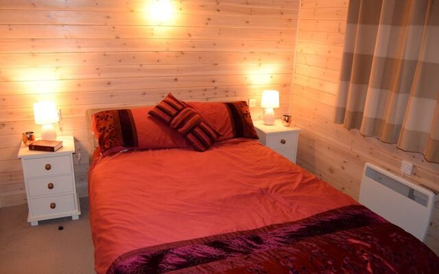 Fritton Lake Retreats