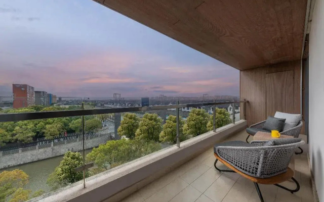 Holiday Inn Express Shanghai Pujiang by IHG