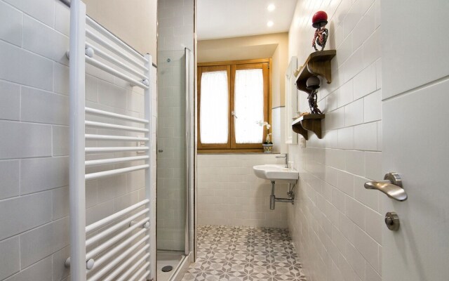Bright & Elegant City Centre 3 BR Apart