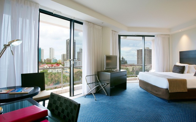 Crowne Plaza Surfers Paradise by IHG