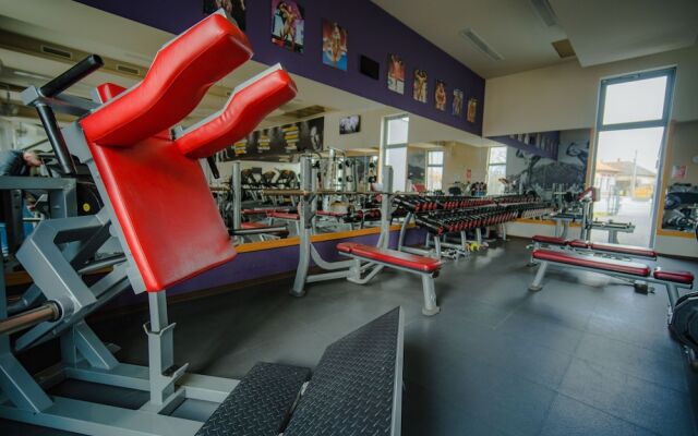 Eleven Business & Sport Hotel