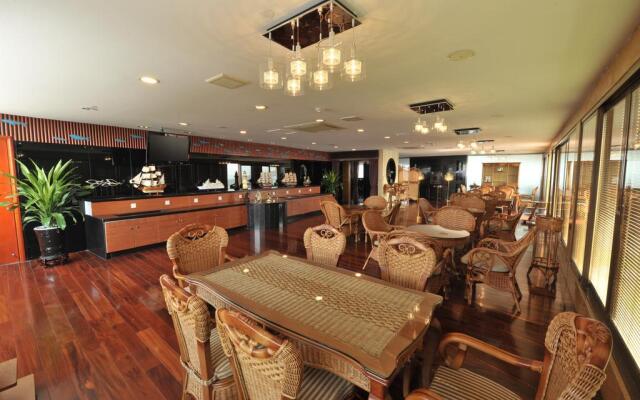 Runyang Huanlong Hotel