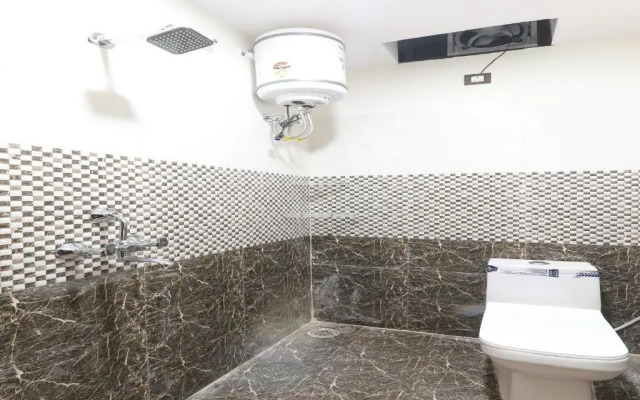 Capital O 85681 Hotel Shree