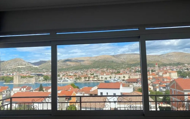 Tomi - With Beautiful View - A1