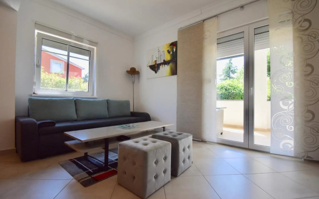 Holiday house with sea view and BBQ grill
