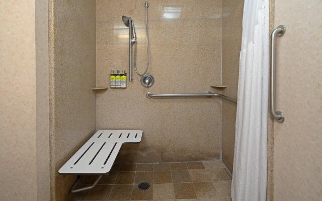 Holiday Inn Express and Suites Turlock by IHG