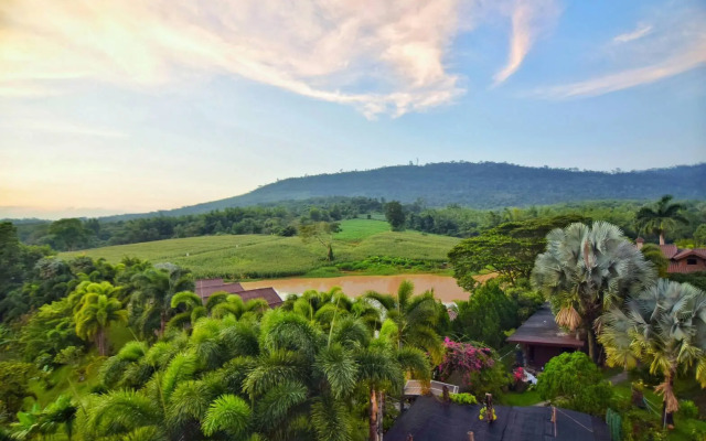 Nicslongstay Hotel