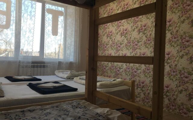 Pechki Lavochki Hostel