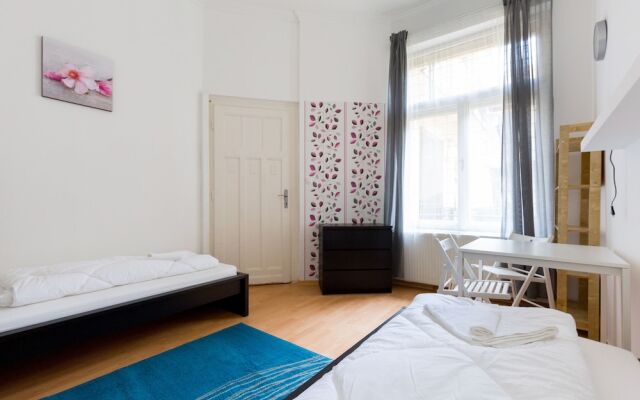 Budapest Apart-NAM-Queen Room