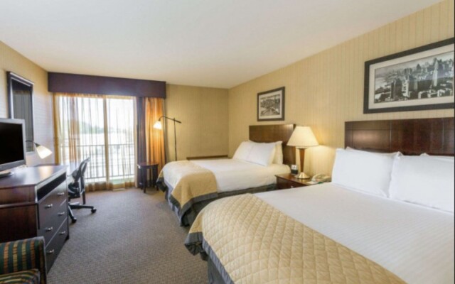 Wyndham Garden Hotel Newark Airport