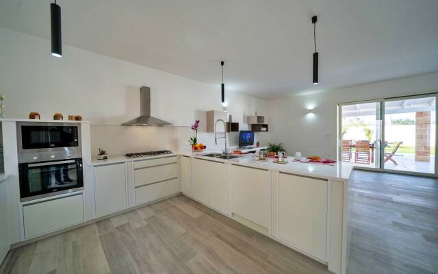 Villa Gargasole - Eleganza e Comfort con Piscina Privata