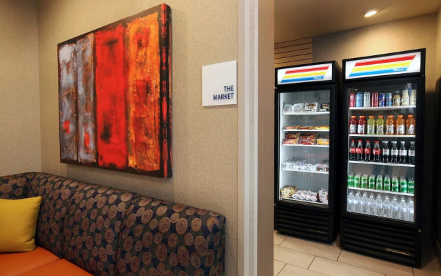 Holiday Inn Express Ralston - Arena Area