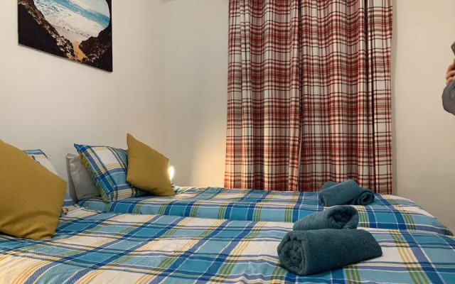 High street Flat