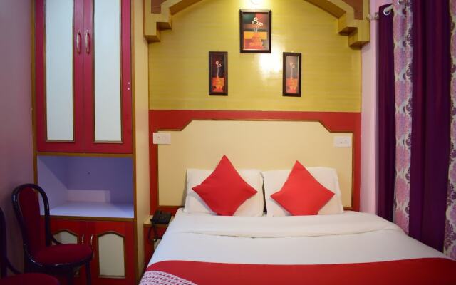 OYO 10694 Hotel Royal Inn