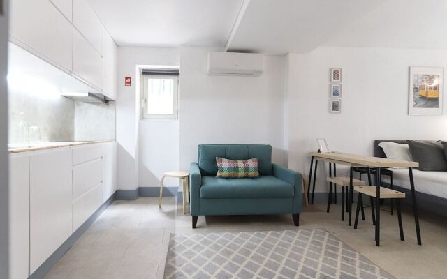 Alfama Orange Loft by Homing
