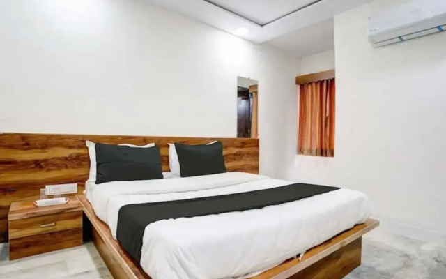 Goroomgo Apollo Vastrapur